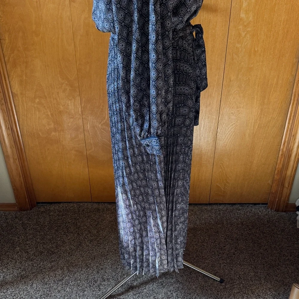 Max Studio Navy Patterned Long Sleeve Dress - NWT - Picture 4 of 10